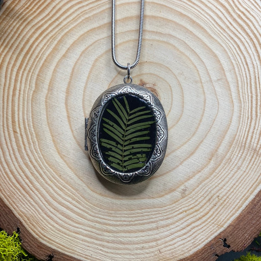 Into the Woods, Little Red Riding Hood Locket