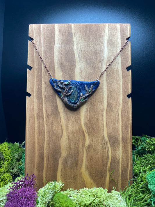 Dark woods and Labradorite