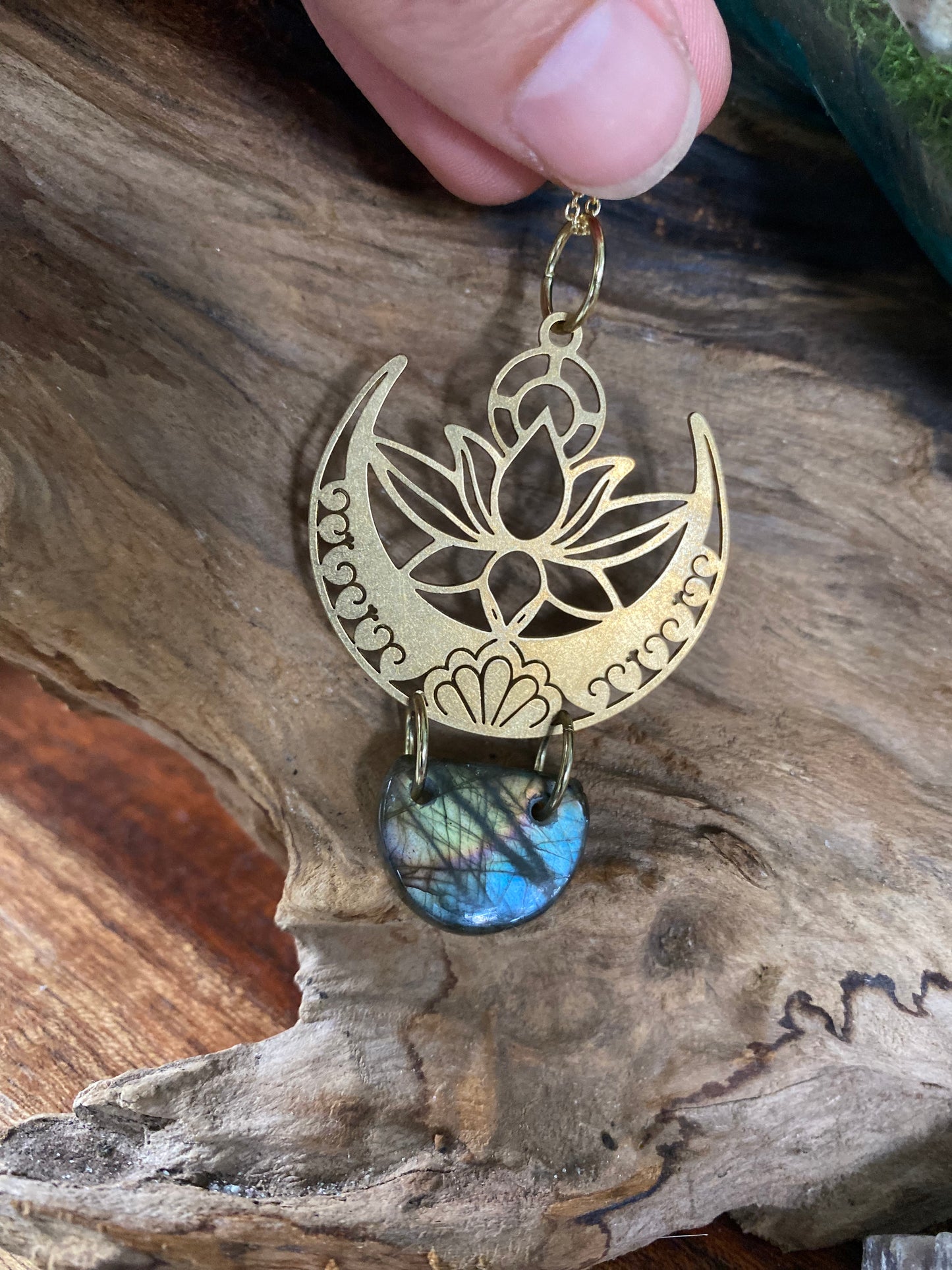 Lotus & Labradorite Necklace